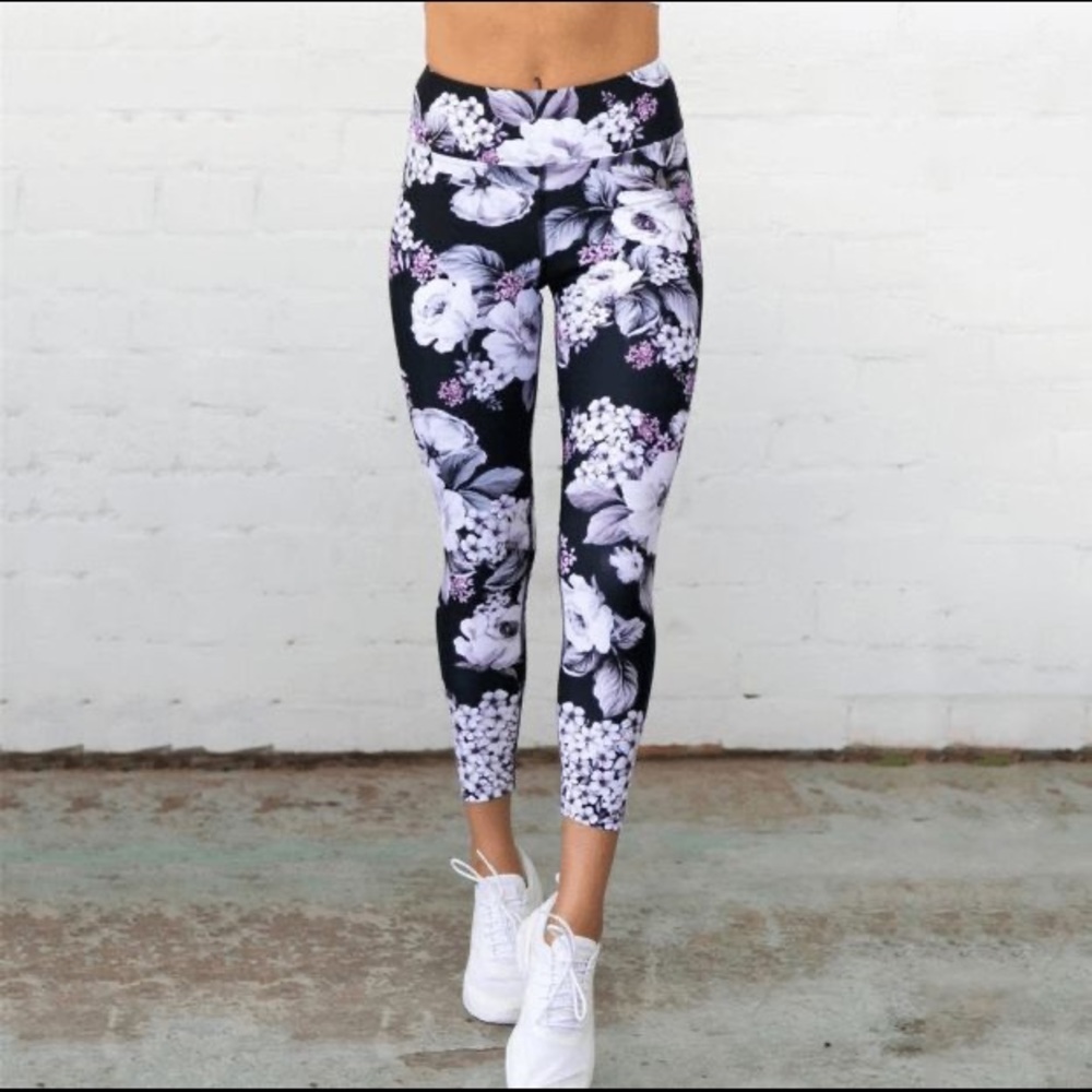 Dharma Bums Leggings - size small